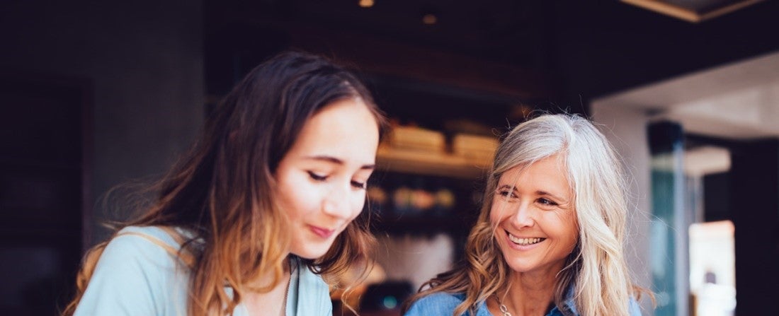 phụ nữ hạnh phúc khỏe mạnh