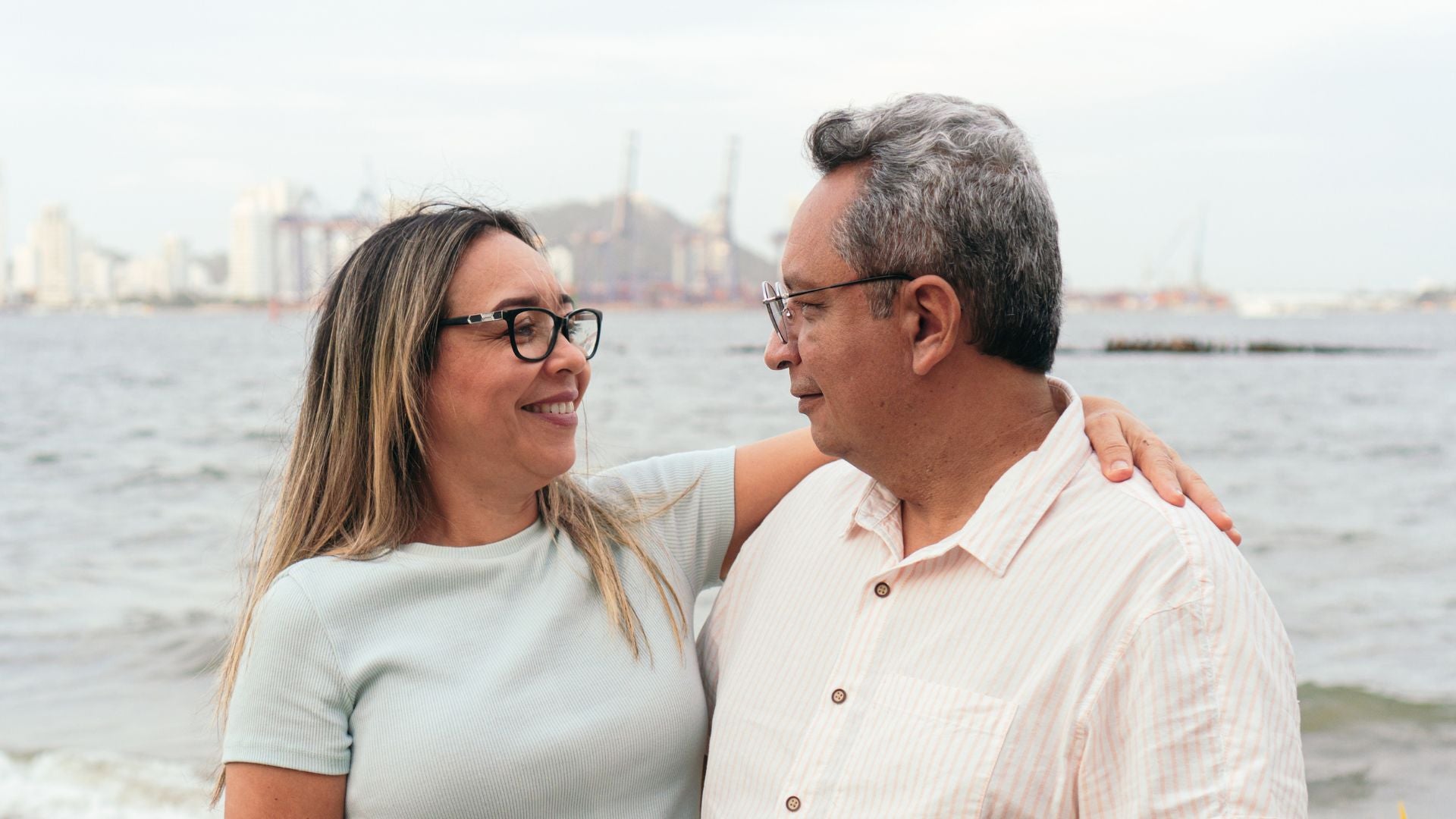 Thời kỳ mãn kinh: Cách xử lý vấn đề trong quan hệ tình dục ở tuổi mãn kinh