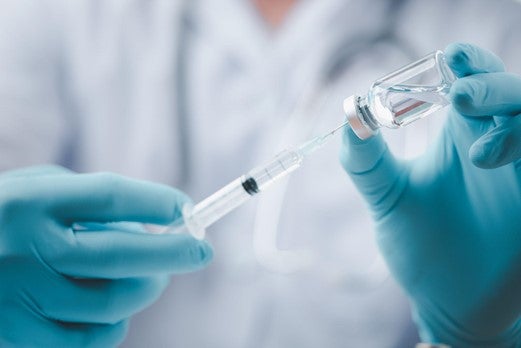 Tiêm vắc xin hằng năm là cách chống lại cúm và những biến chứng nặng