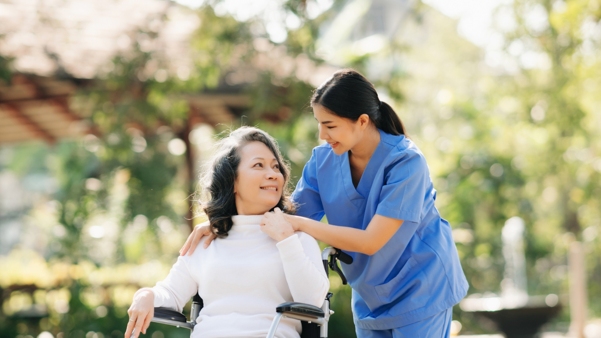 người cao tuổi táo bón tái đi tái lại