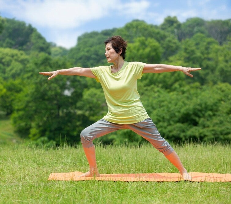 Thumbnail điều trị loãng xương ở phụ nữ mãn kinh ra sao