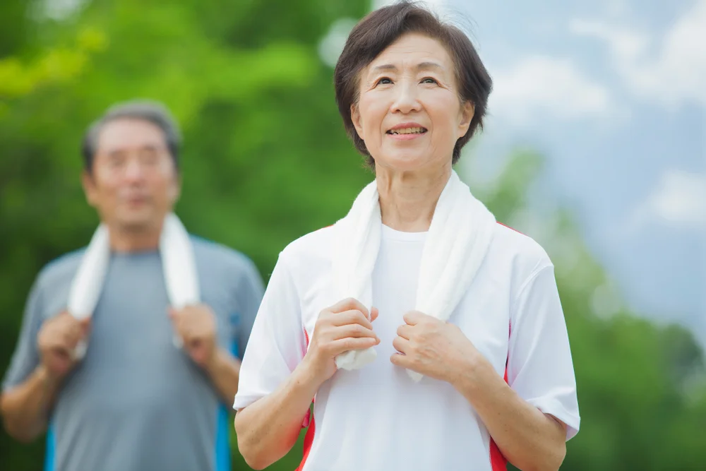 Tuổi mãn kinh tự nhiên thường từ 45-55 tuổi