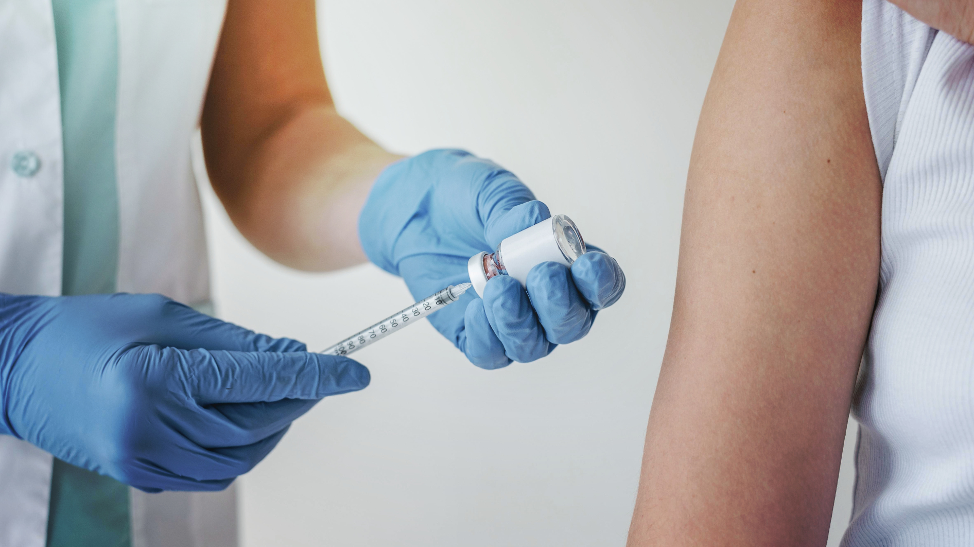 lưu ý khi tiêm phòng cúm cho người bệnh mạch vành