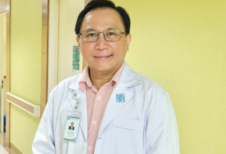 bác sĩ Bùi Hữu Hoàng