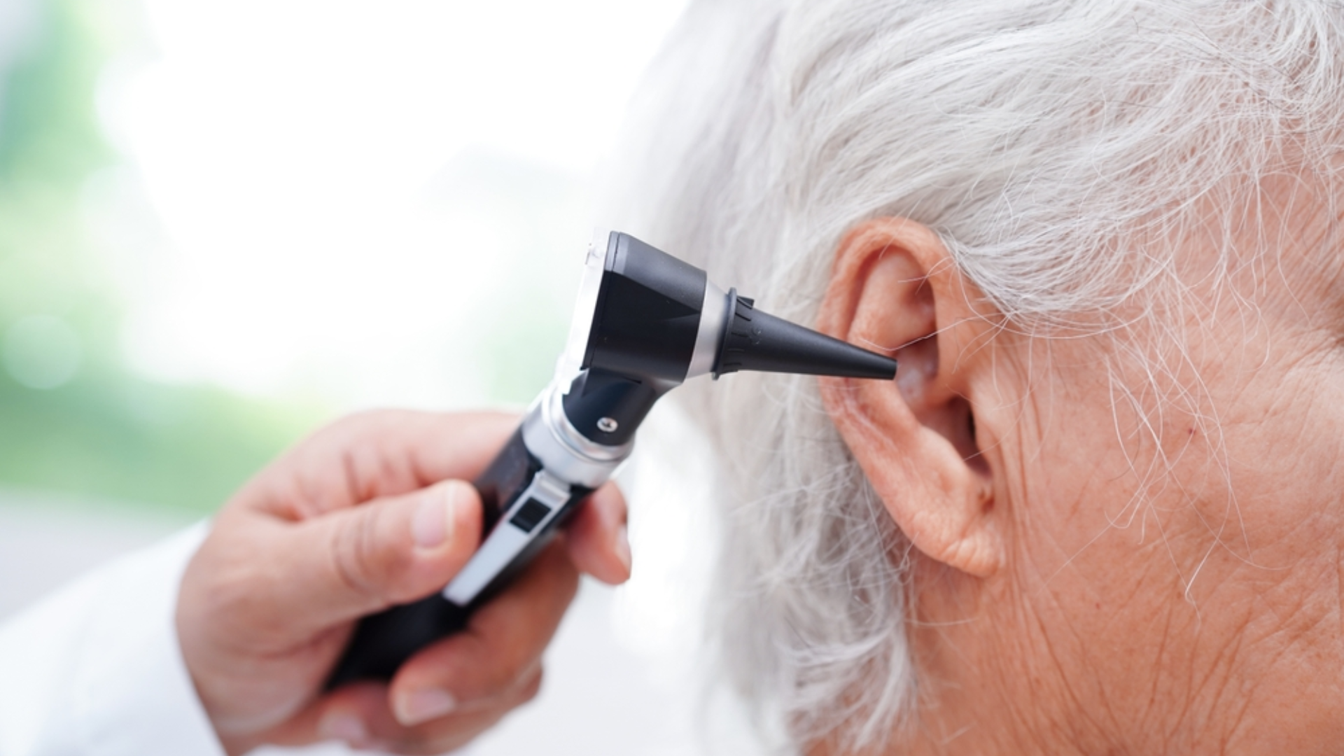 banner Các yếu tố nguy cơ và phương pháp điều trị bệnh Ménière