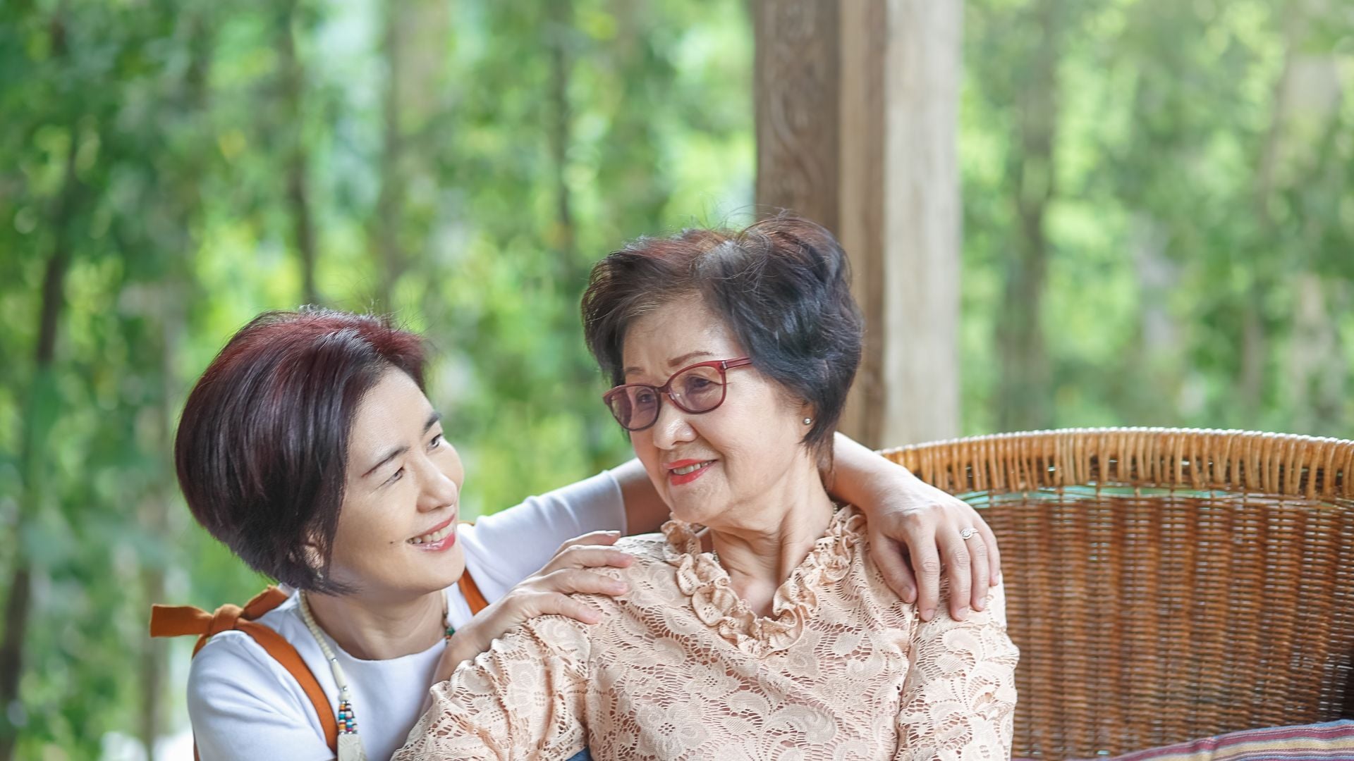 Banner Vì sao người lớn tuổi cần tiêm vaccine cúm?