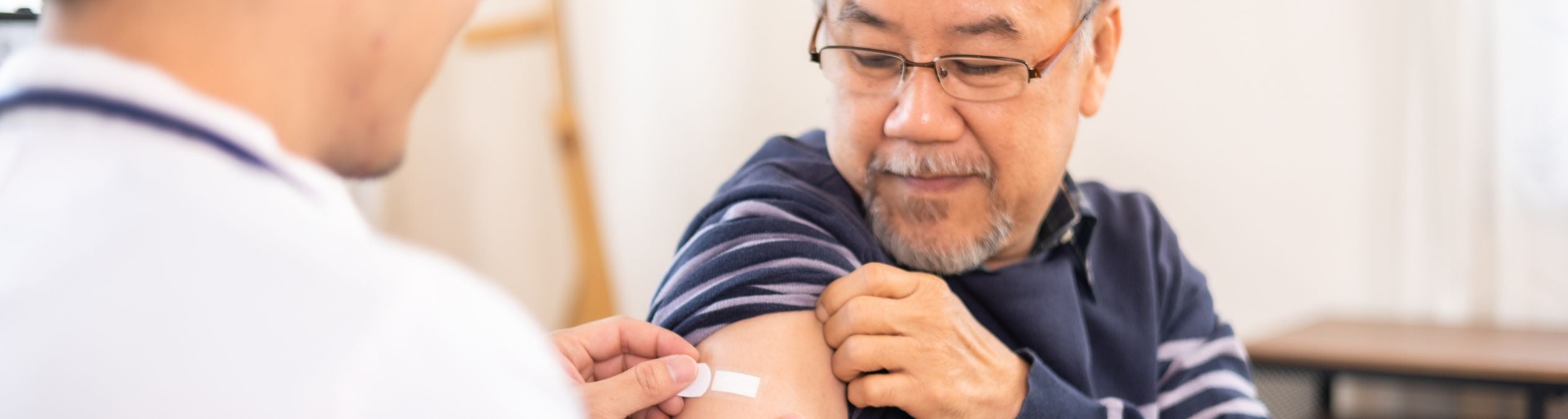 Banner Tiêm phòng cúm cho người cao tuổi có bệnh tim mạch (Phần 2) – Câu hỏi thường gặp